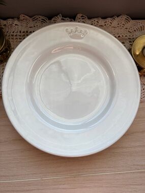 Pottery Barn White Ceramic Crown Accent Dinner Plate